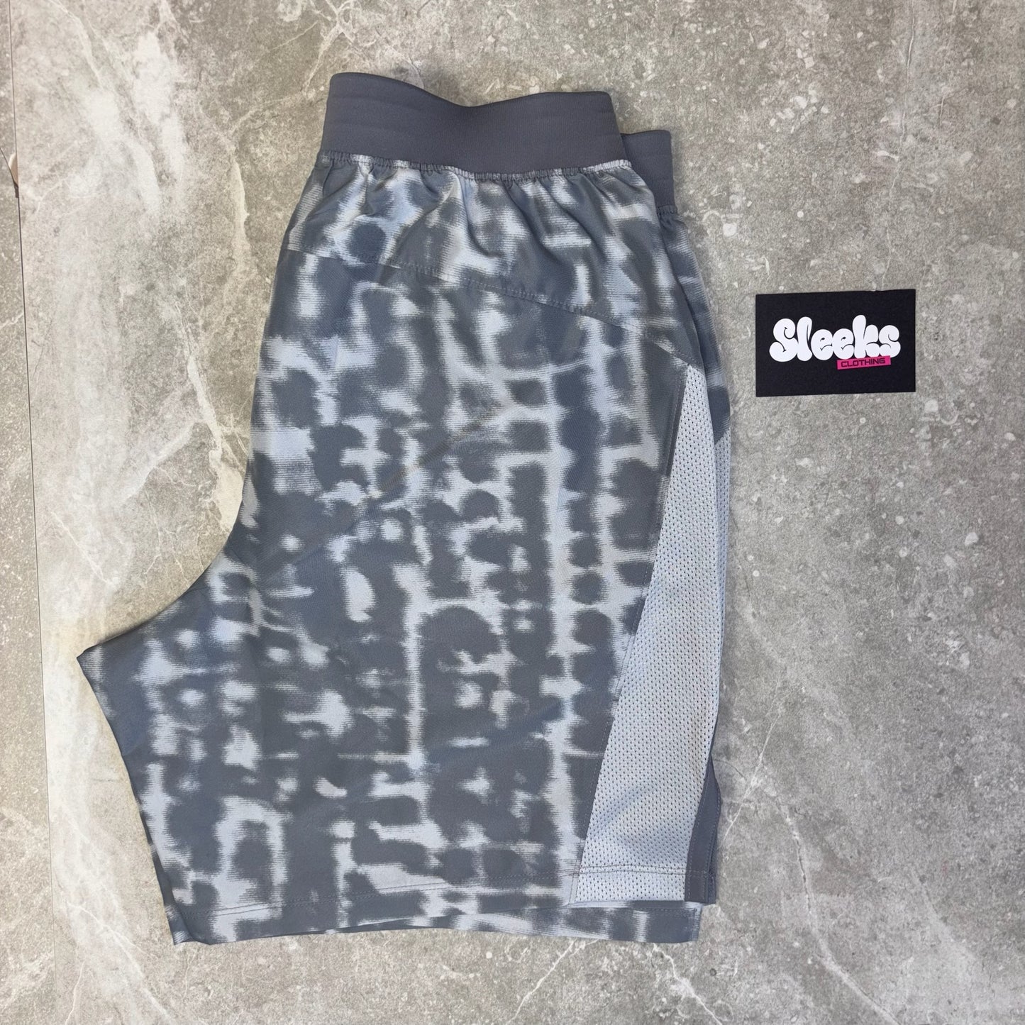 Under Armour Launch Print Shorts Grey Speckle