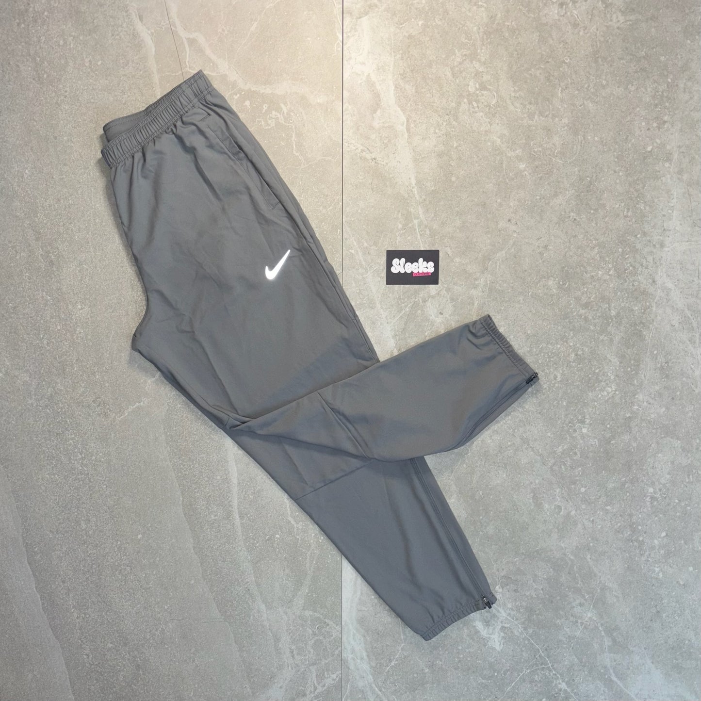 Nike Challenger Joggers Grey