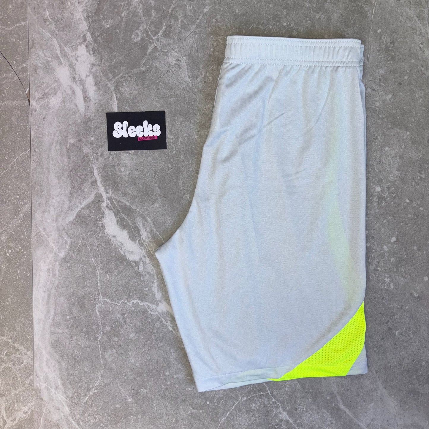 Nike Dri-Fit Strike Shorts Pure Platinum