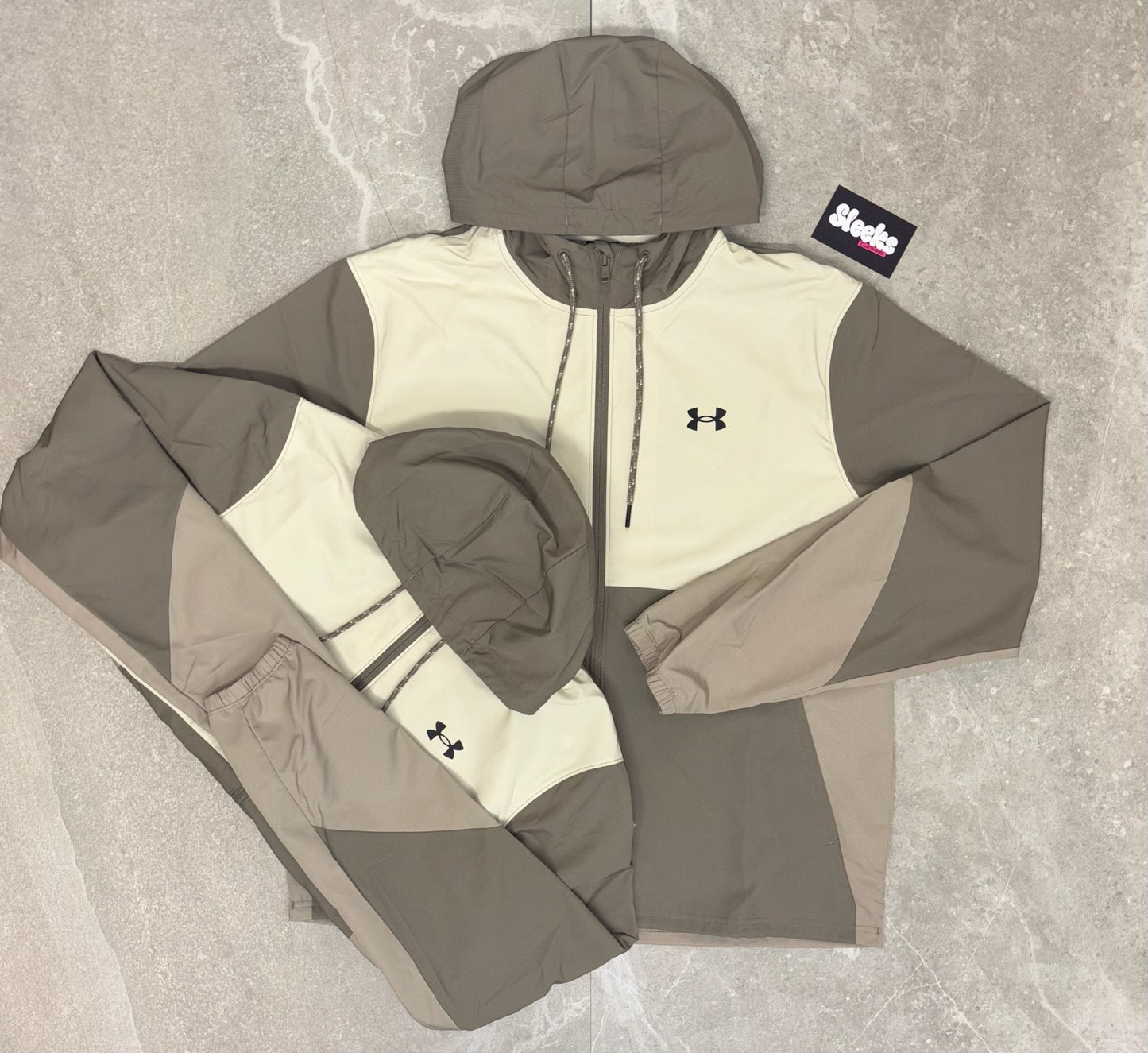 Under Armour Windbreaker Stone