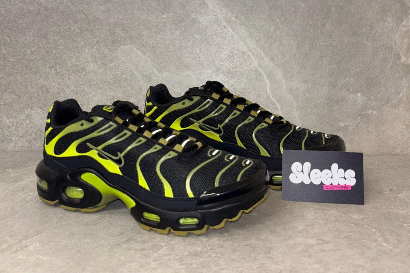 Nike Air Max Plus Black/Cyber