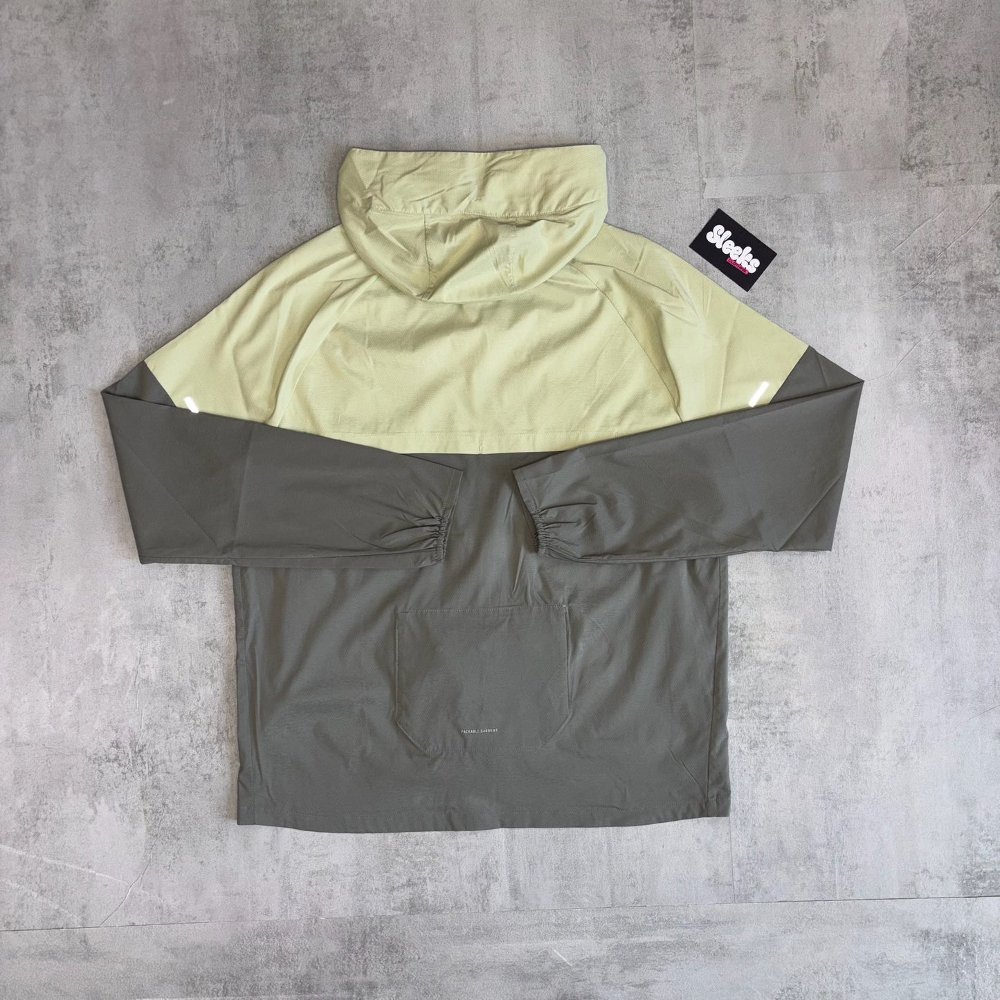 Nike Repel Windrunner Olive Aura