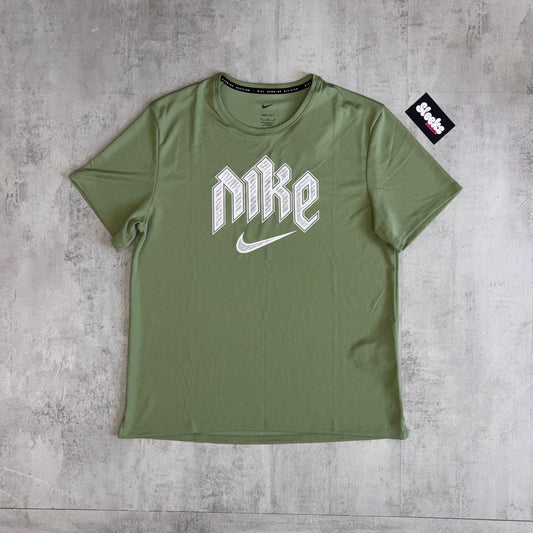 Nike Run DVSN Tee Oil Green