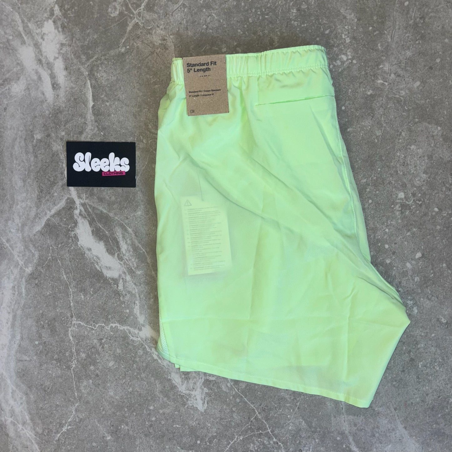 Nike Challenger Shorts Vapour Green