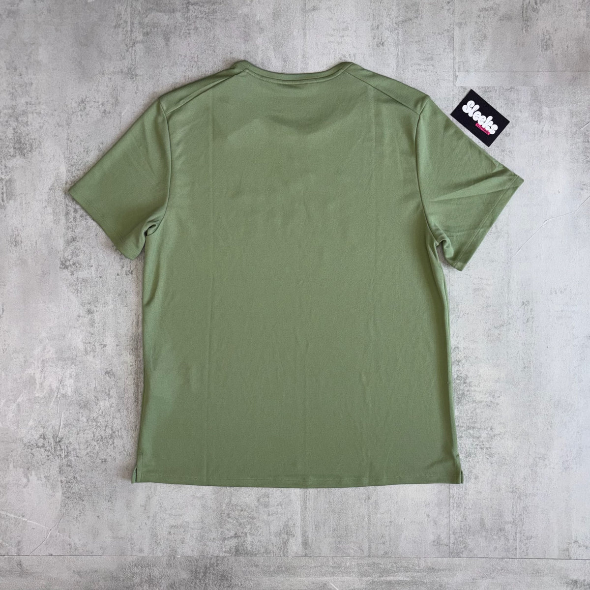Nike Run DVSN Tee Oil Green