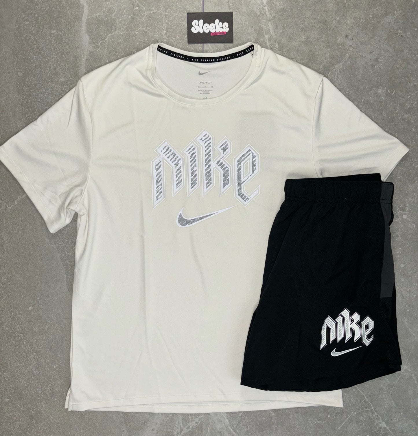 Nike Run DVSN Set White