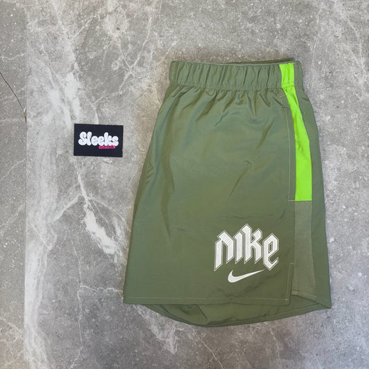 Nike Run DVSN Shorts Oil Green