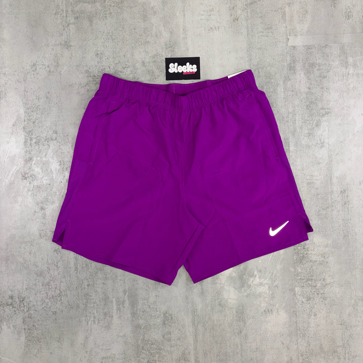 Nike Challenger Shorts Vivid Purple