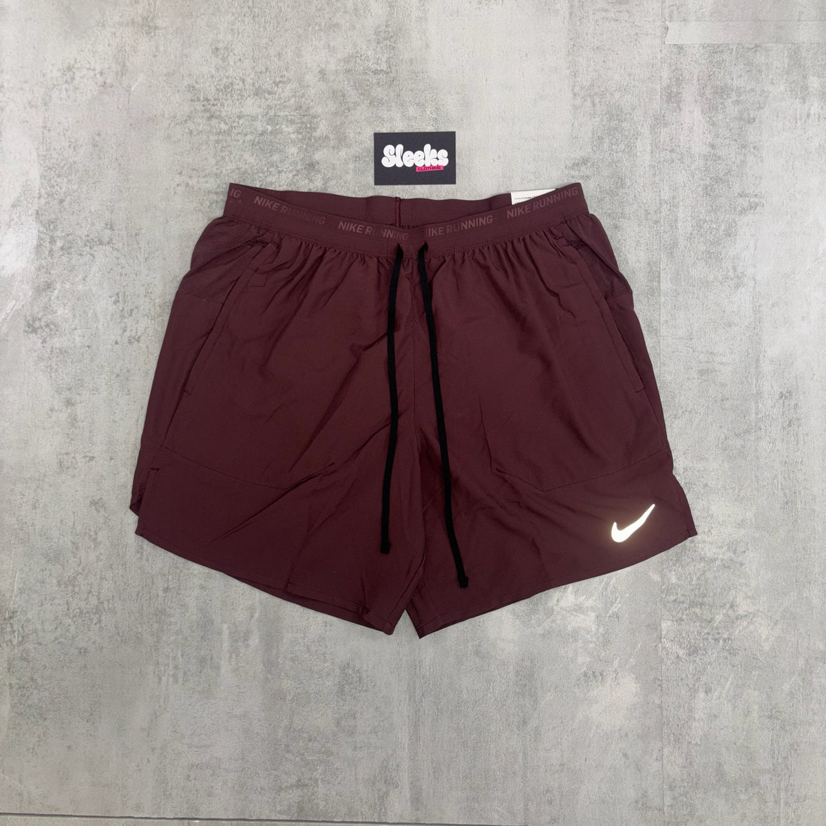 Nike Challenger Shorts Burgundy Crush