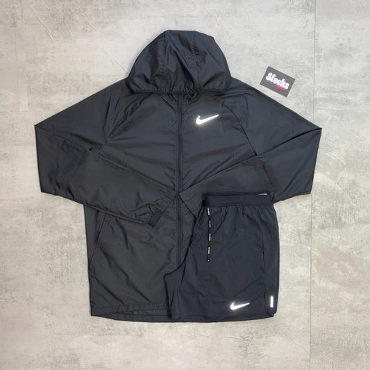 Nike Essential Windrunner Black Set Black Challenger Shorts