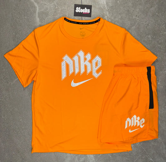 Nike Run DVSN Set Orange