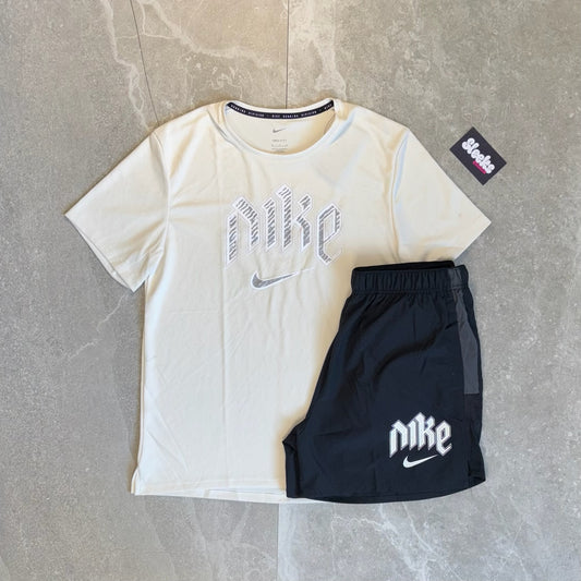 Nike Run DVSN Set White
