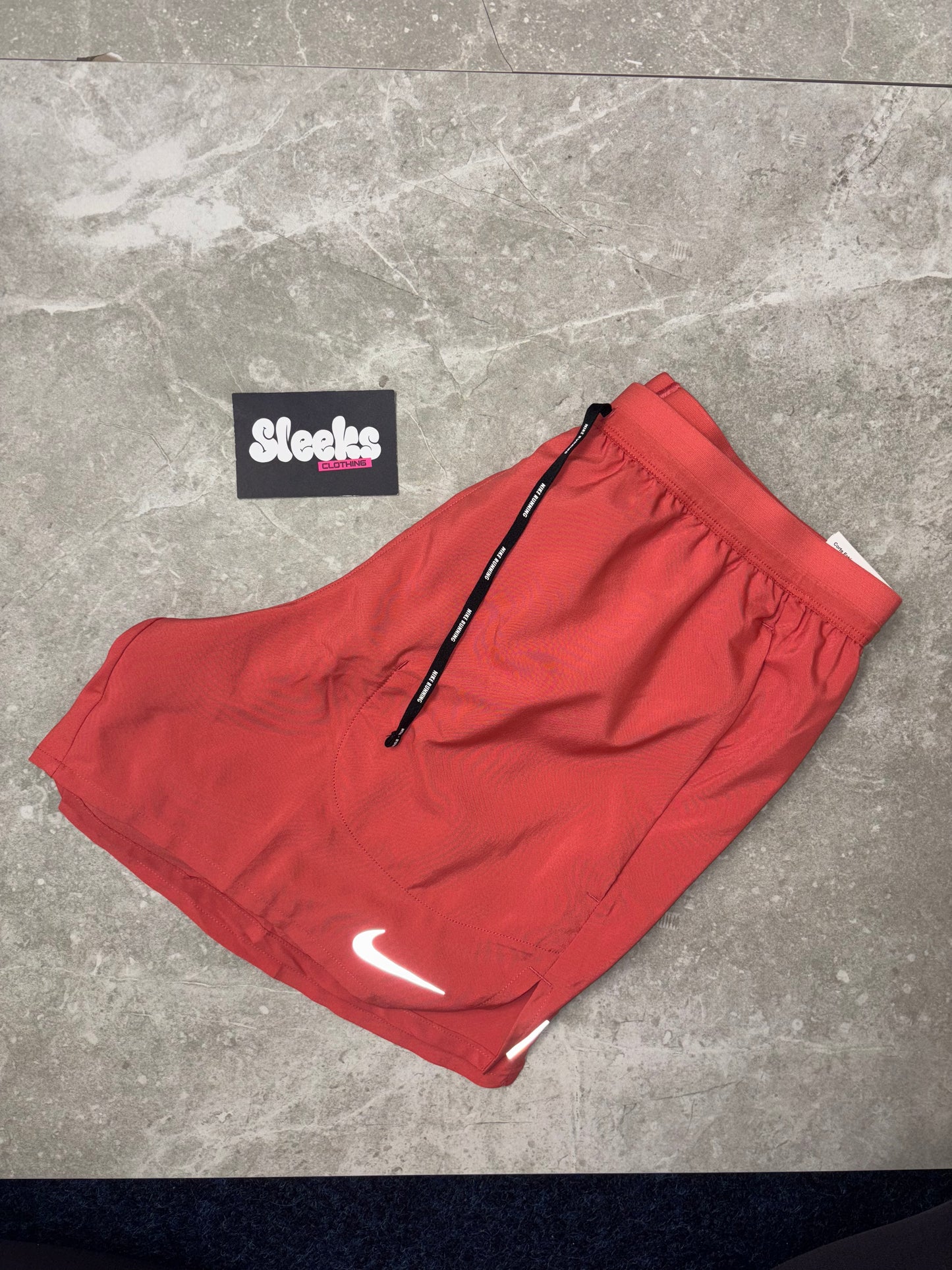 Nike Stride Shorts Adobe Red