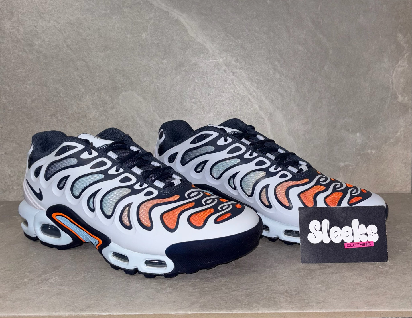 Nike Air Max Plus Drift Football Grey