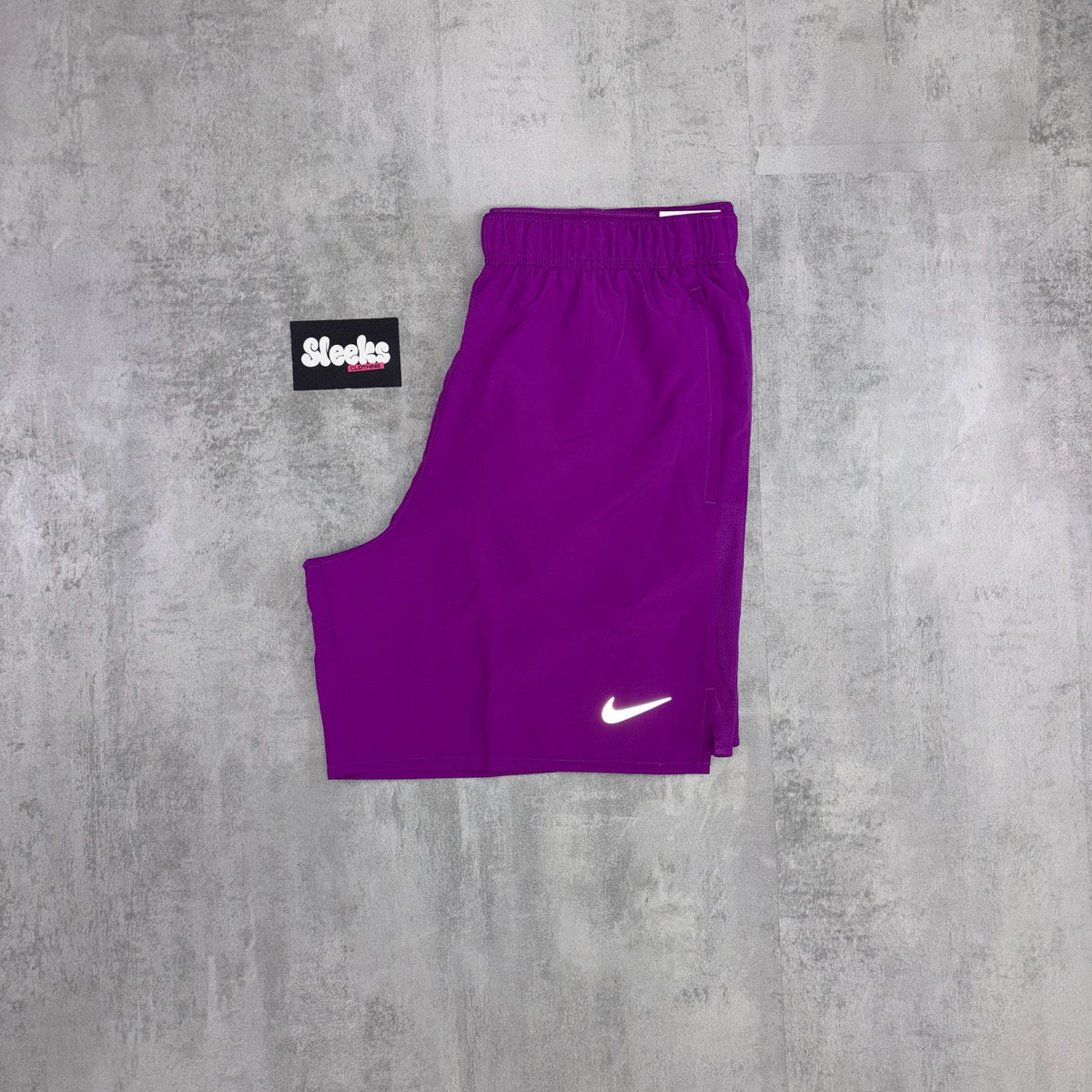 Nike Challenger Shorts Vivid Purple