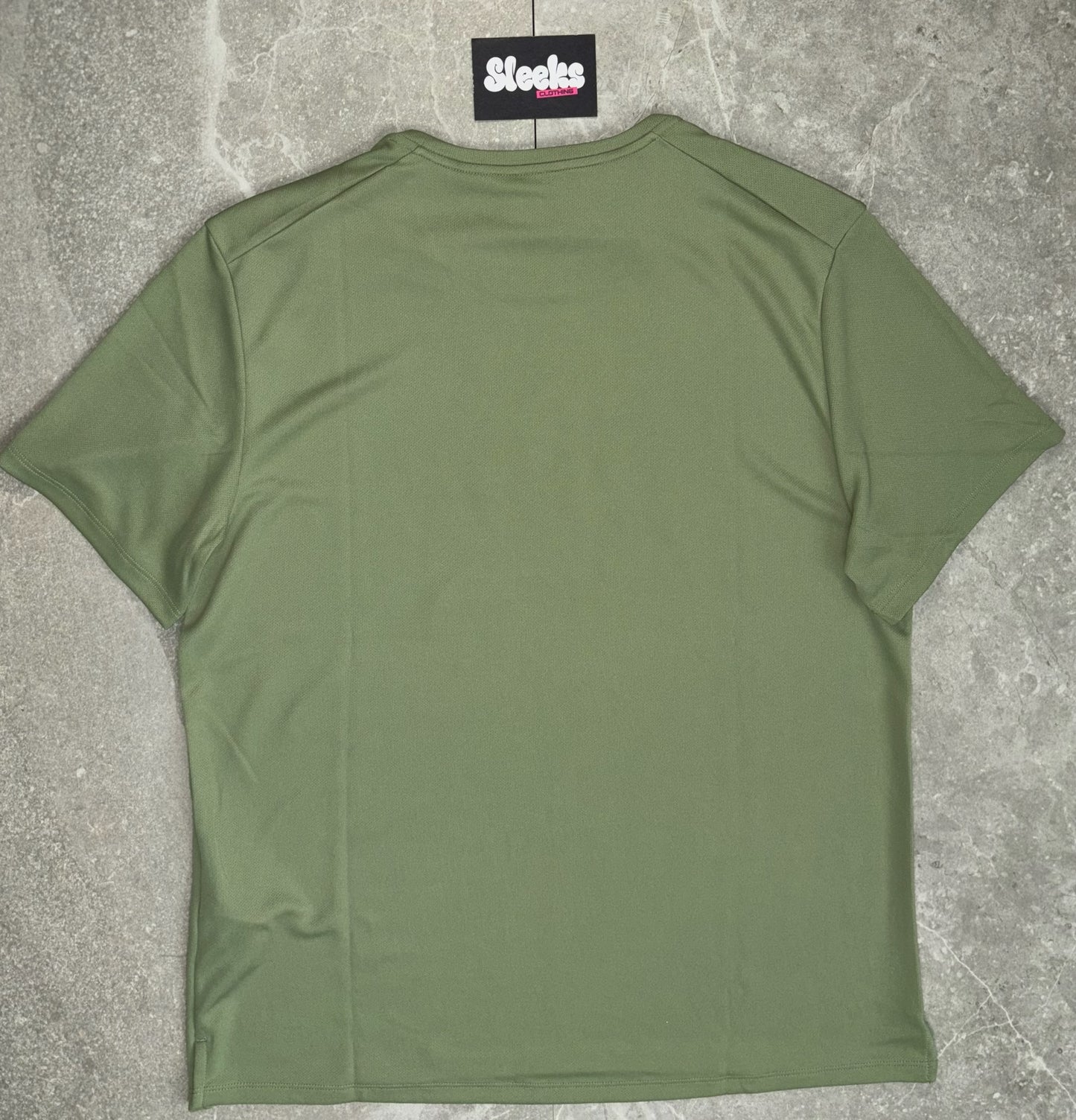 Nike Run DVSN Tee Oil Green