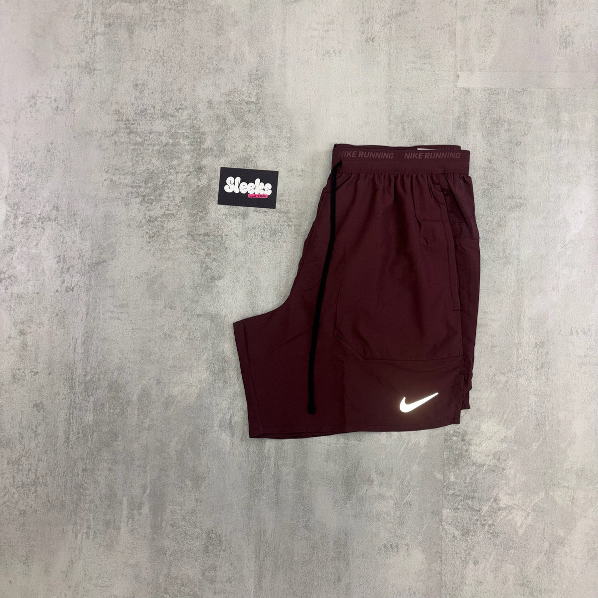 Nike Challenger Shorts Burgundy Crush