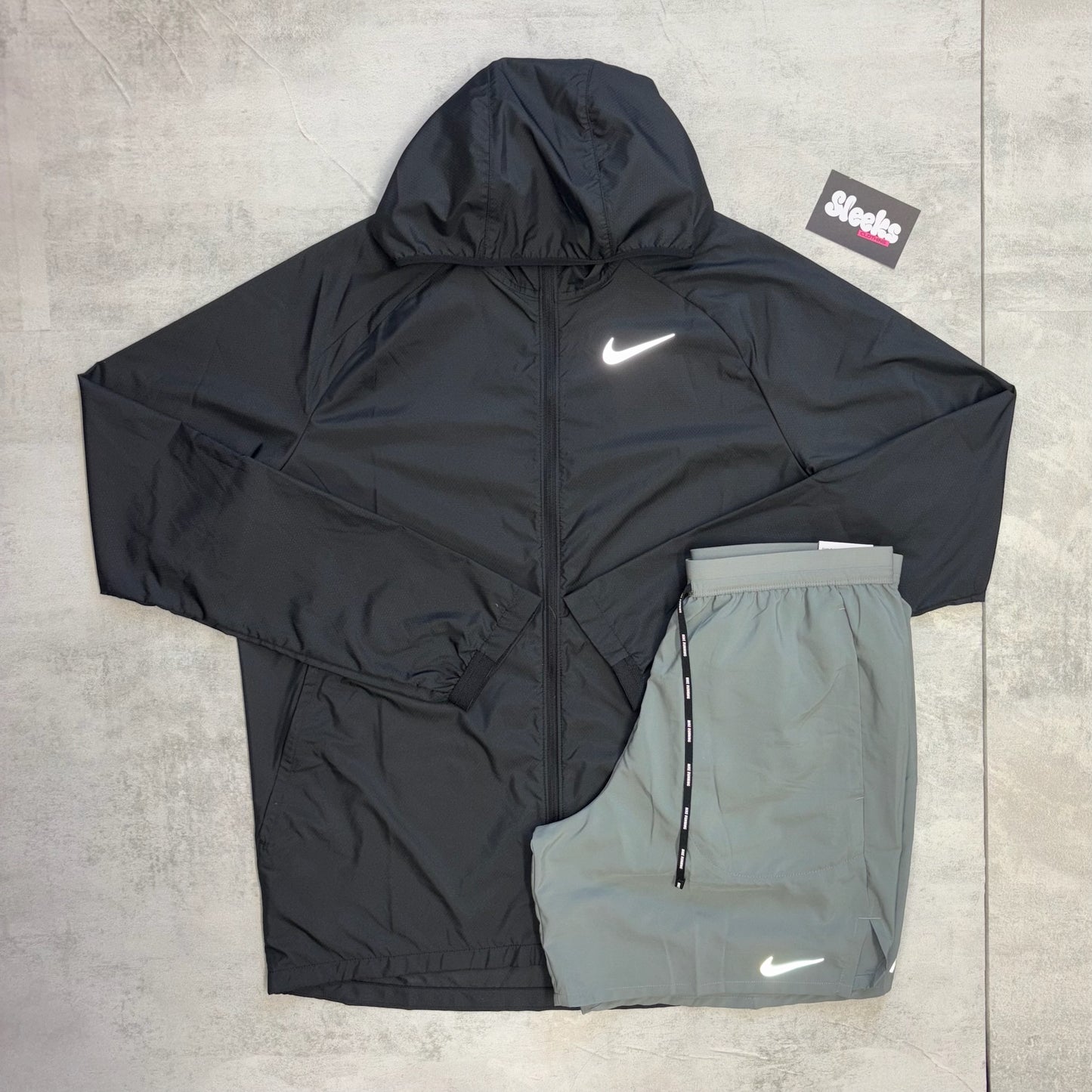 Nike Essential Windrunner Black Set Grey Challenger Shorts
