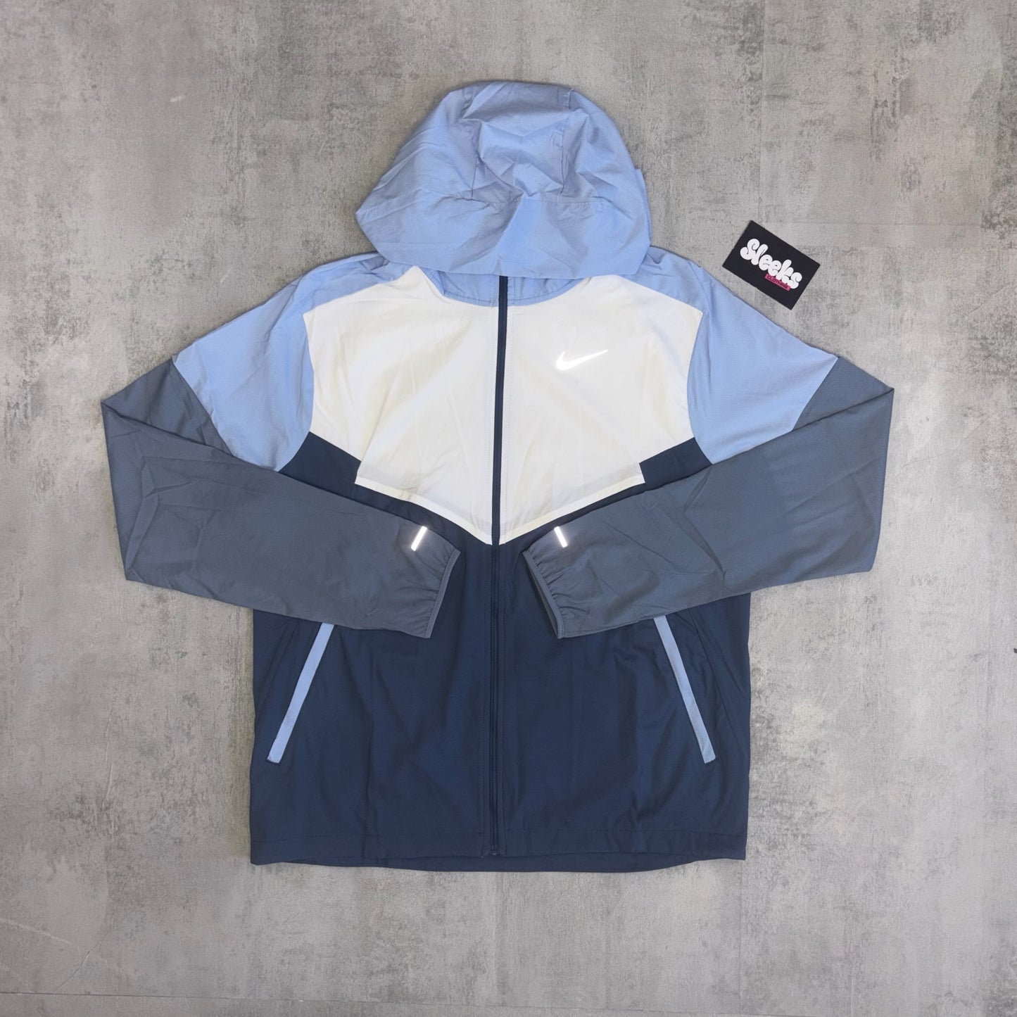 Nike Impossibly Light Windrunner White/Diffused Blue