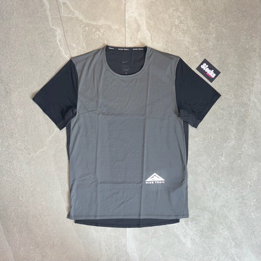 Nike Trail Tee