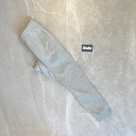 Nike Club Joggers Grey