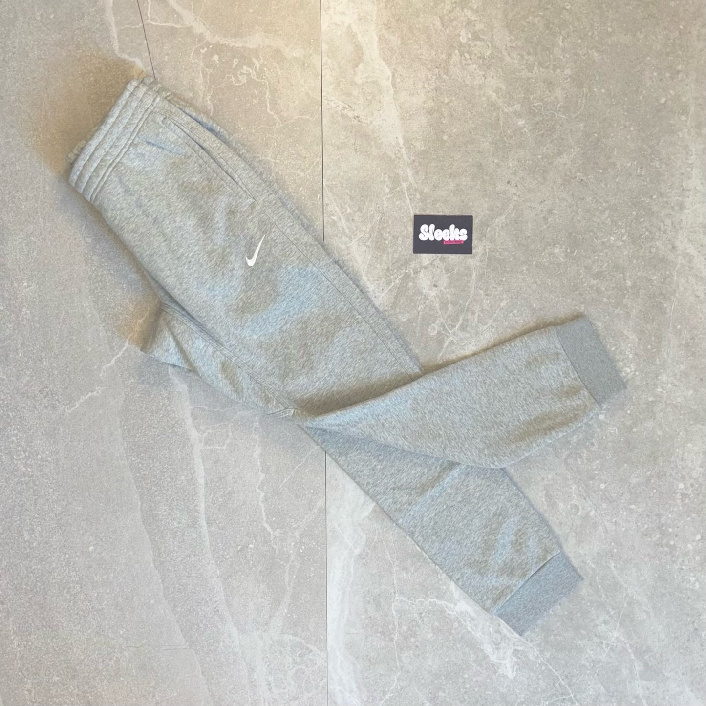 Nike Club Joggers Grey