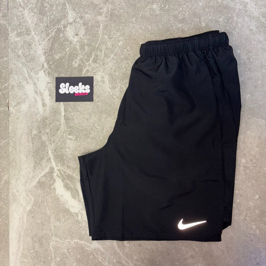 Nike Challenger Shorts Black